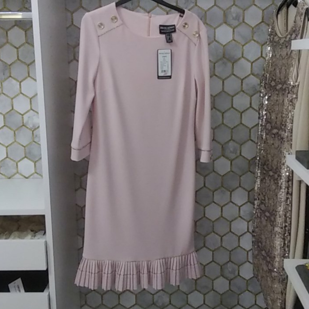 Dress - Picture 4 of 5